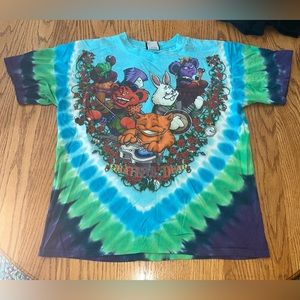 Grateful Dead Wonderland Tee. Medium. Length-26”, Pit to pit-20”.